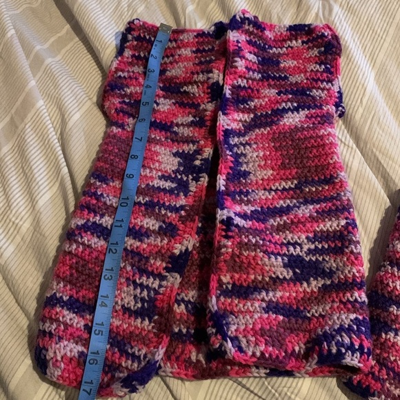 Handmade mommy and me matching crocheted vest size woman’s S, kids size 5-6. - Picture 8 of 8